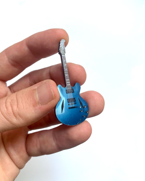 Dave Grohl V2 Guitar Pin