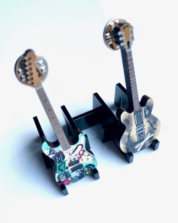 PIN (CARD) HOLDER